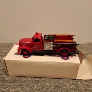 Readers Digest 1999 HIGH SPEED 1954 AHRENS- FOX FIRE TRUCK Diecast 3.75" Long